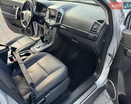 Сірий Шевроле Каптіва, об'ємом двигуна 2.2 л та пробігом 212 тис. км за 10900 $, фото 16 на Automoto.ua