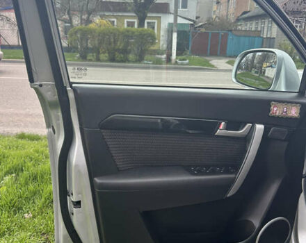 Серый Шевроле Каптива, объемом двигателя 2.23 л и пробегом 145 тыс. км за 11200 $, фото 20 на Automoto.ua