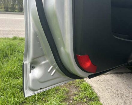 Серый Шевроле Каптива, объемом двигателя 2.23 л и пробегом 145 тыс. км за 11200 $, фото 21 на Automoto.ua