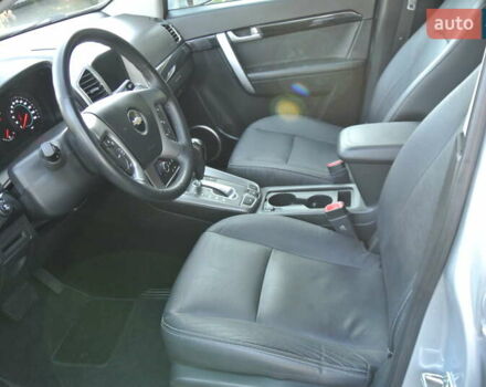 Серый Шевроле Каптива, объемом двигателя 2.2 л и пробегом 77 тыс. км за 13950 $, фото 9 на Automoto.ua