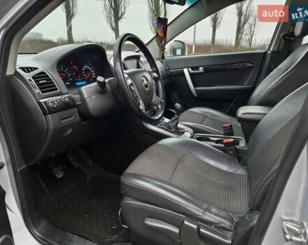 Сірий Шевроле Каптіва, об'ємом двигуна 2.2 л та пробігом 190 тис. км за 9700 $, фото 9 на Automoto.ua