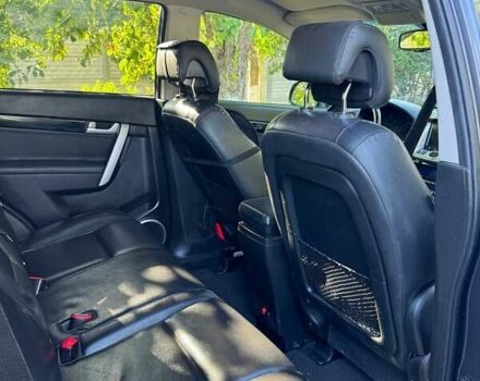 Серый Шевроле Каптива, объемом двигателя 2.2 л и пробегом 182 тыс. км за 11000 $, фото 7 на Automoto.ua