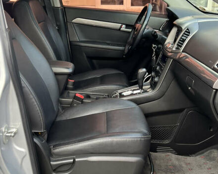 Серый Шевроле Каптива, объемом двигателя 2.2 л и пробегом 150 тыс. км за 12500 $, фото 17 на Automoto.ua