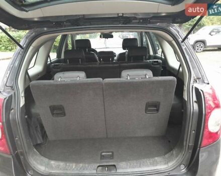 Серый Шевроле Каптива, объемом двигателя 2.2 л и пробегом 273 тыс. км за 10199 $, фото 12 на Automoto.ua