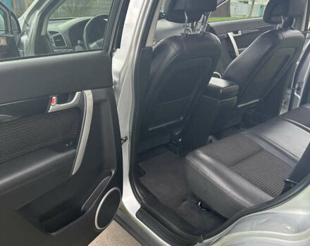 Серый Шевроле Каптива, объемом двигателя 2.23 л и пробегом 145 тыс. км за 11200 $, фото 25 на Automoto.ua