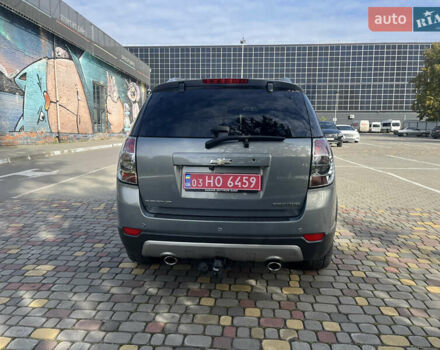 Серый Шевроле Каптива, объемом двигателя 2.2 л и пробегом 209 тыс. км за 12500 $, фото 3 на Automoto.ua