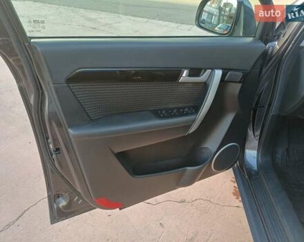 Серый Шевроле Каптива, объемом двигателя 2.23 л и пробегом 152 тыс. км за 11100 $, фото 22 на Automoto.ua