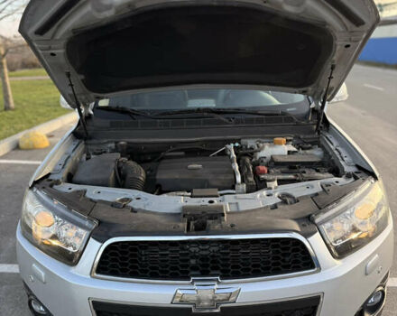 Сірий Шевроле Каптіва, об'ємом двигуна 2.41 л та пробігом 147 тис. км за 13500 $, фото 25 на Automoto.ua