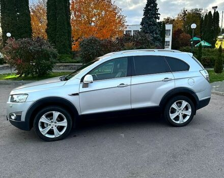 Серый Шевроле Каптива, объемом двигателя 2.2 л и пробегом 285 тыс. км за 10500 $, фото 3 на Automoto.ua