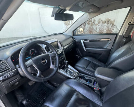 Серый Шевроле Каптива, объемом двигателя 2.23 л и пробегом 258 тыс. км за 10400 $, фото 12 на Automoto.ua