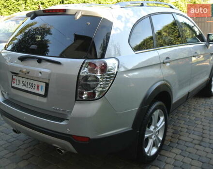 Серый Шевроле Каптива, объемом двигателя 2.2 л и пробегом 77 тыс. км за 13950 $, фото 5 на Automoto.ua