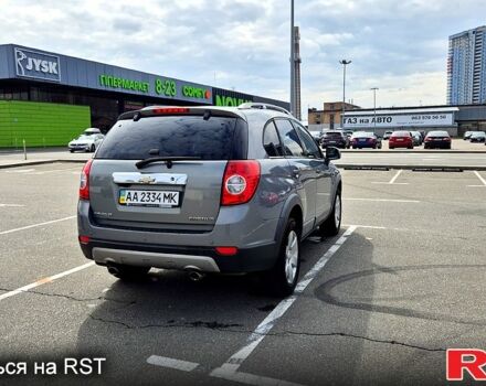 Серый Шевроле Каптива, объемом двигателя 24 л и пробегом 177 тыс. км за 10900 $, фото 4 на Automoto.ua