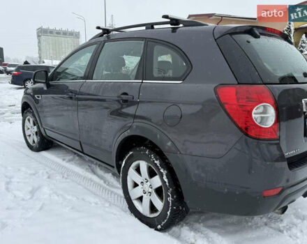 Серый Шевроле Каптива, объемом двигателя 2.2 л и пробегом 270 тыс. км за 8999 $, фото 5 на Automoto.ua