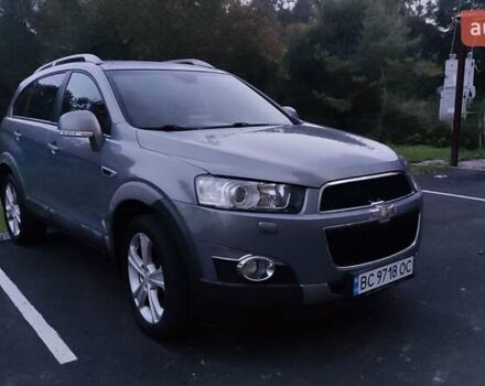 Серый Шевроле Каптива, объемом двигателя 2.2 л и пробегом 232 тыс. км за 12399 $, фото 2 на Automoto.ua