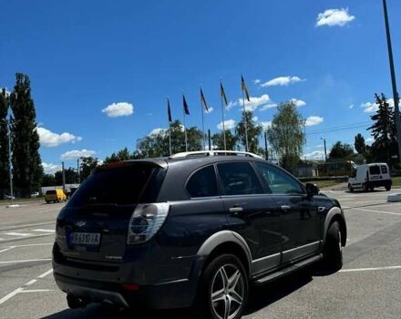 Серый Шевроле Каптива, объемом двигателя 2.2 л и пробегом 182 тыс. км за 11000 $, фото 4 на Automoto.ua