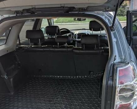 Серый Шевроле Каптива, объемом двигателя 2.2 л и пробегом 248 тыс. км за 10500 $, фото 6 на Automoto.ua