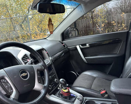 Серый Шевроле Каптива, объемом двигателя 2.2 л и пробегом 220 тыс. км за 11000 $, фото 9 на Automoto.ua