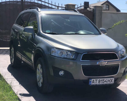 Серый Шевроле Каптива, объемом двигателя 2.2 л и пробегом 210 тыс. км за 10600 $, фото 1 на Automoto.ua