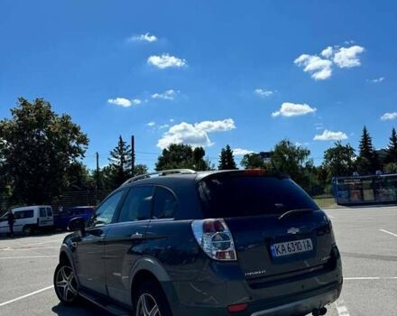 Серый Шевроле Каптива, объемом двигателя 2.2 л и пробегом 182 тыс. км за 11000 $, фото 5 на Automoto.ua