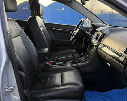 Сірий Шевроле Каптіва, об'ємом двигуна 2.41 л та пробігом 147 тис. км за 13500 $, фото 17 на Automoto.ua