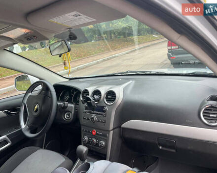 Сірий Шевроле Каптіва, об'ємом двигуна 2.38 л та пробігом 170 тис. км за 8300 $, фото 19 на Automoto.ua