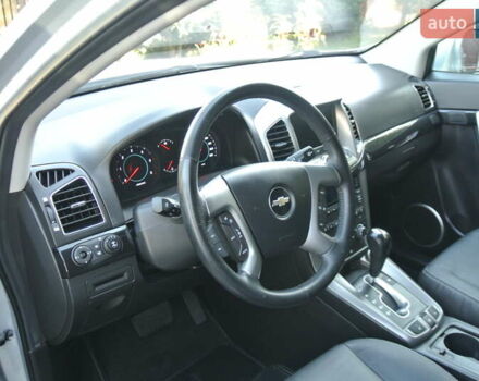 Серый Шевроле Каптива, объемом двигателя 2.2 л и пробегом 77 тыс. км за 13950 $, фото 8 на Automoto.ua