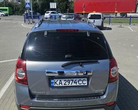 Сірий Шевроле Каптіва, об'ємом двигуна 2.4 л та пробігом 203 тис. км за 9400 $, фото 4 на Automoto.ua