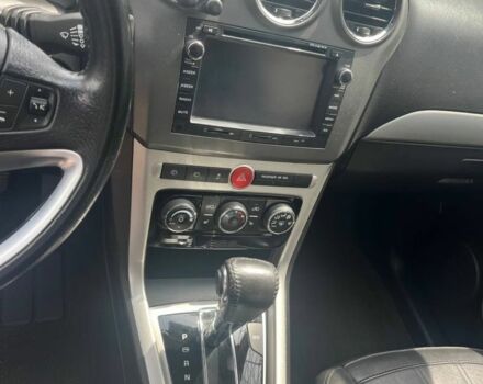 Серый Шевроле Каптива, объемом двигателя 3 л и пробегом 240 тыс. км за 9500 $, фото 5 на Automoto.ua