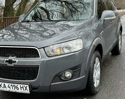 Серый Шевроле Каптива, объемом двигателя 2.2 л и пробегом 220 тыс. км за 11000 $, фото 5 на Automoto.ua