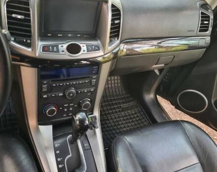 Сірий Шевроле Каптіва, об'ємом двигуна 2.23 л та пробігом 200 тис. км за 11300 $, фото 15 на Automoto.ua