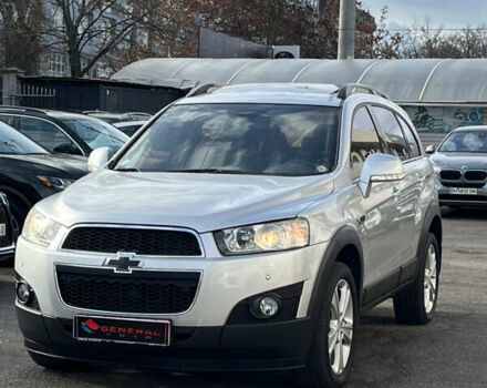 Серый Шевроле Каптива, объемом двигателя 2.2 л и пробегом 150 тыс. км за 12500 $, фото 1 на Automoto.ua