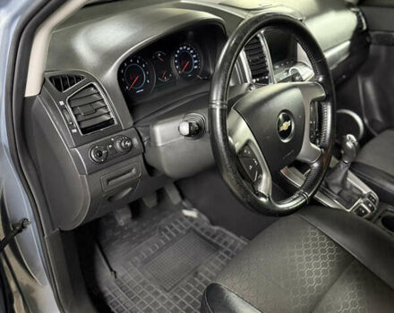 Шевроле Каптива 2013 в Полтаве на Automoto.ua Серый Шевроле Каптива, объемом двигателя 2.38 л и пробегом 168 тыс. км за 10900 $, фото 42 на Automoto.ua