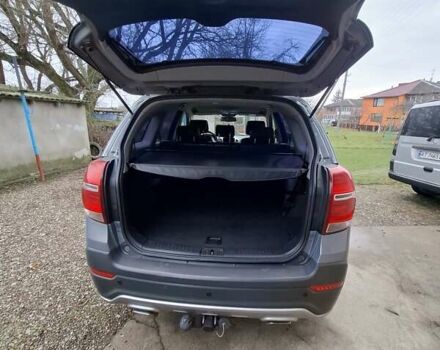 Серый Шевроле Каптива, объемом двигателя 2.4 л и пробегом 185 тыс. км за 12500 $, фото 7 на Automoto.ua