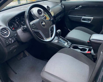 Серый Шевроле Каптива, объемом двигателя 2.4 л и пробегом 238 тыс. км за 9200 $, фото 4 на Automoto.ua