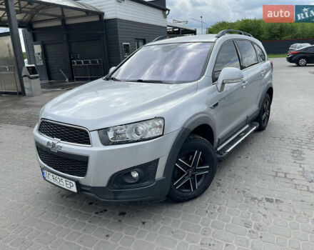 Серый Шевроле Каптива, объемом двигателя 2.23 л и пробегом 250 тыс. км за 9500 $, фото 2 на Automoto.ua