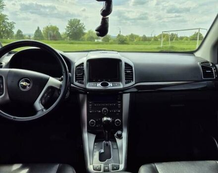 Серый Шевроле Каптива, объемом двигателя 3 л и пробегом 192 тыс. км за 11900 $, фото 25 на Automoto.ua