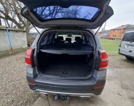 Сірий Шевроле Каптіва, об'ємом двигуна 2.4 л та пробігом 185 тис. км за 12500 $, фото 5 на Automoto.ua