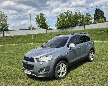 Серый Шевроле Каптива, объемом двигателя 3 л и пробегом 192 тыс. км за 11900 $, фото 1 на Automoto.ua