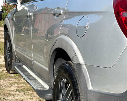 Серый Шевроле Каптива, объемом двигателя 2.23 л и пробегом 250 тыс. км за 9500 $, фото 7 на Automoto.ua