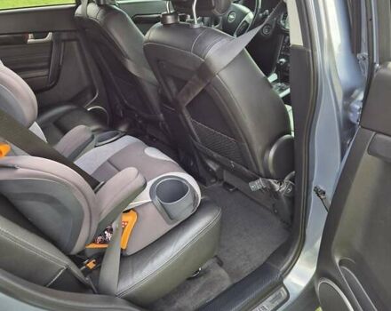 Серый Шевроле Каптива, объемом двигателя 3 л и пробегом 192 тыс. км за 11900 $, фото 20 на Automoto.ua