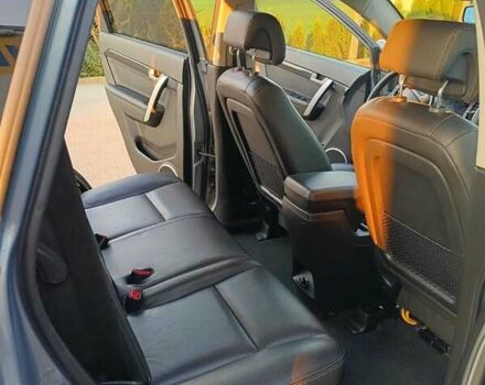 Сірий Шевроле Каптіва, об'ємом двигуна 2.2 л та пробігом 160 тис. км за 11900 $, фото 3 на Automoto.ua