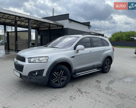 Серый Шевроле Каптива, объемом двигателя 2.23 л и пробегом 250 тыс. км за 9500 $, фото 4 на Automoto.ua