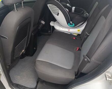 Серый Шевроле Каптива, объемом двигателя 2.38 л и пробегом 230 тыс. км за 10000 $, фото 12 на Automoto.ua