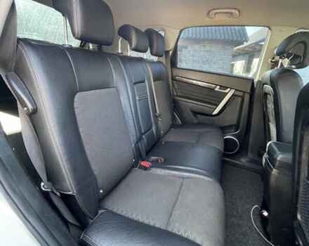 Серый Шевроле Каптива, объемом двигателя 2.23 л и пробегом 250 тыс. км за 9500 $, фото 10 на Automoto.ua