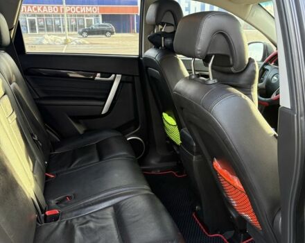 Серый Шевроле Каптива, объемом двигателя 2.2 л и пробегом 212 тыс. км за 12700 $, фото 7 на Automoto.ua