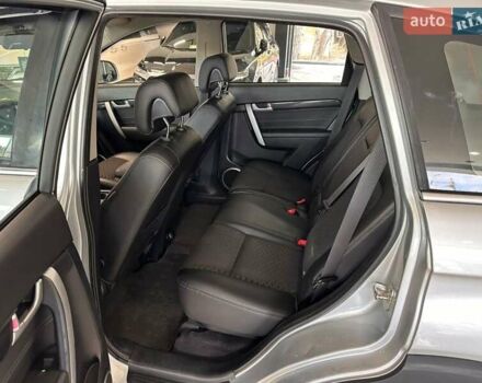 Сірий Шевроле Каптіва, об'ємом двигуна 2.2 л та пробігом 97 тис. км за 12000 $, фото 15 на Automoto.ua