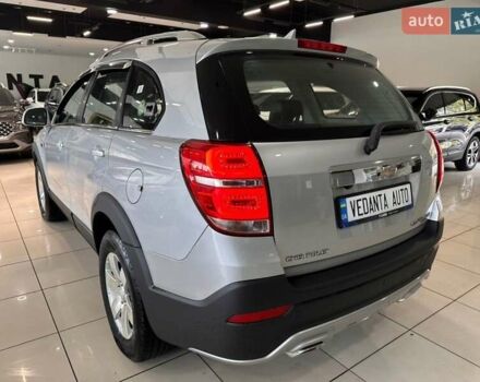 Сірий Шевроле Каптіва, об'ємом двигуна 2.2 л та пробігом 97 тис. км за 12000 $, фото 5 на Automoto.ua