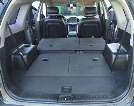 Серый Шевроле Каптива, объемом двигателя 2 л и пробегом 198 тыс. км за 13500 $, фото 7 на Automoto.ua