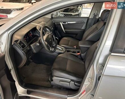 Сірий Шевроле Каптіва, об'ємом двигуна 2.2 л та пробігом 97 тис. км за 12000 $, фото 14 на Automoto.ua