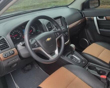 Серый Шевроле Каптива, объемом двигателя 2.38 л и пробегом 135 тыс. км за 13800 $, фото 11 на Automoto.ua